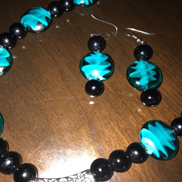 STATEMENT NECKLACE - Reduced!! - Picture 5 of 5